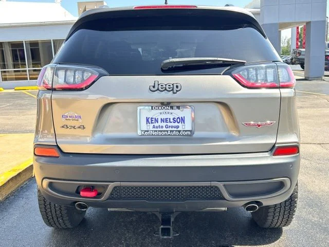 Used 2020 Beige Jeep Trailhawk image 8