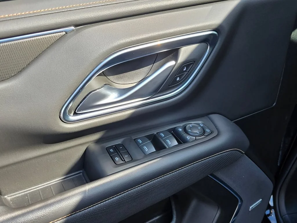 2022 GMC Yukon AT4 - Photo 15