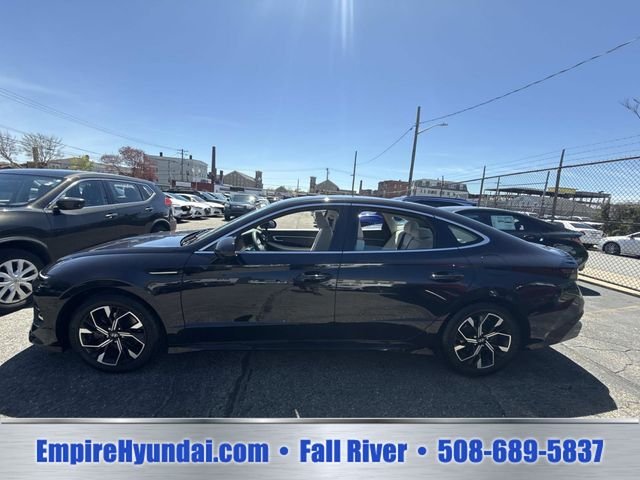 Certified Used 2024 Carbon Blue Hyundai SEL image 9
