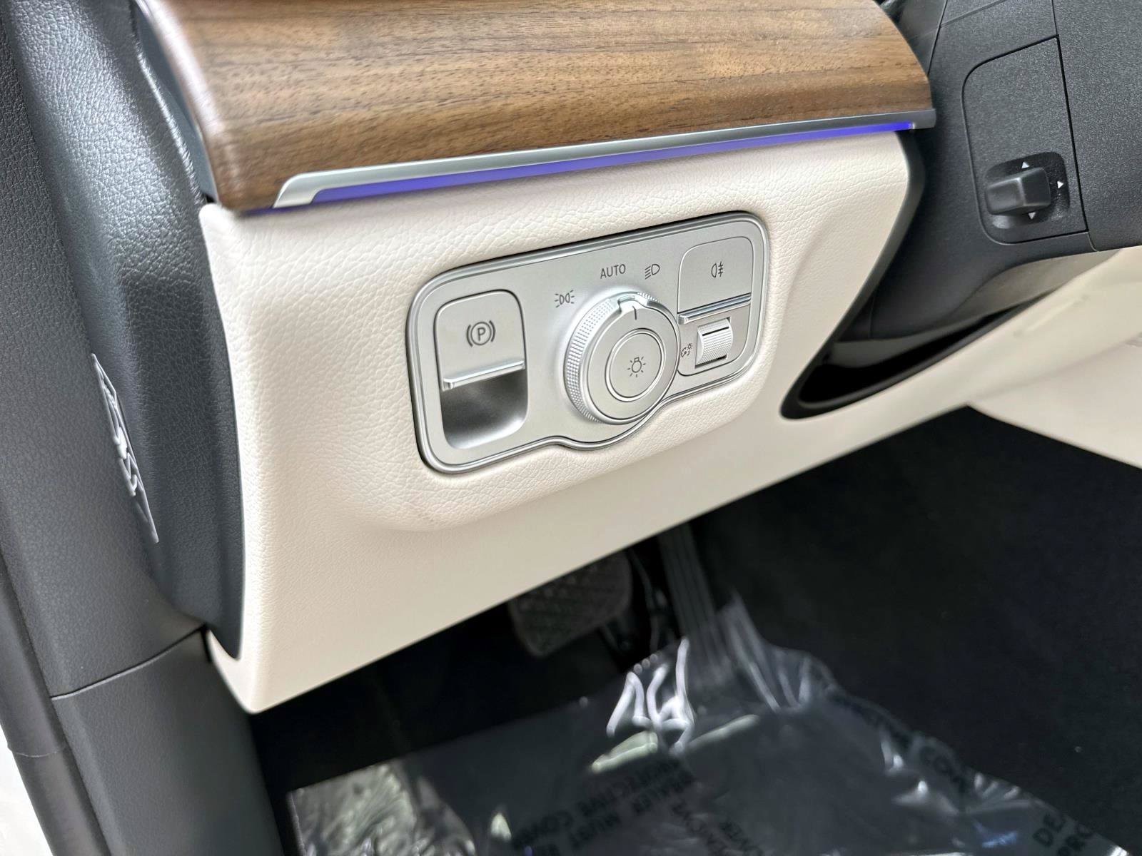New 2026 Polar White Mercedes-Benz 350 4MATIC® SUV image 21