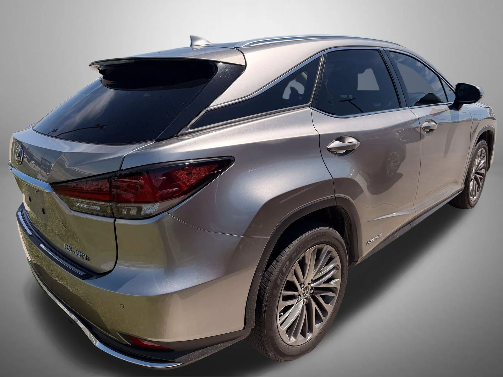 Used 2022 Silver Lexus 450h image 4