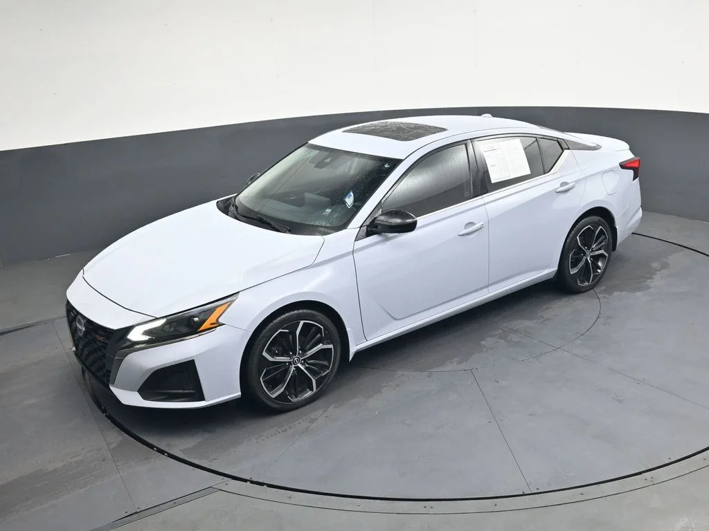 Used 2023 Gray Nissan 2.5 SR image 40
