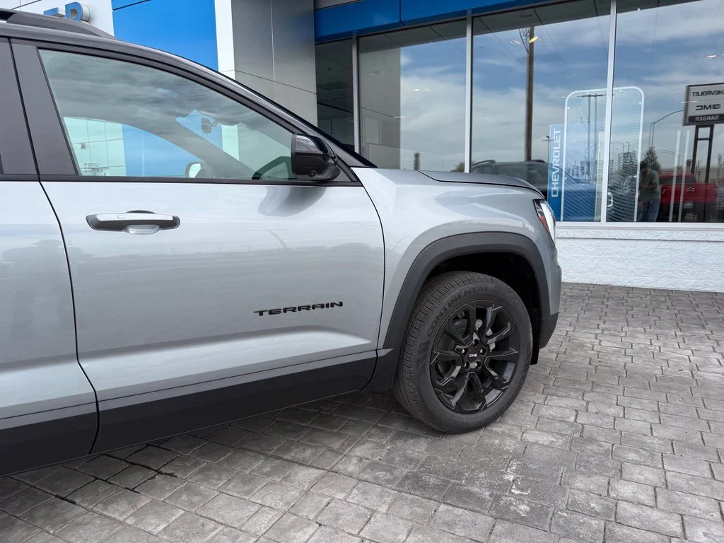 New 2027 Sterling Metallic GMC Elevation image 13