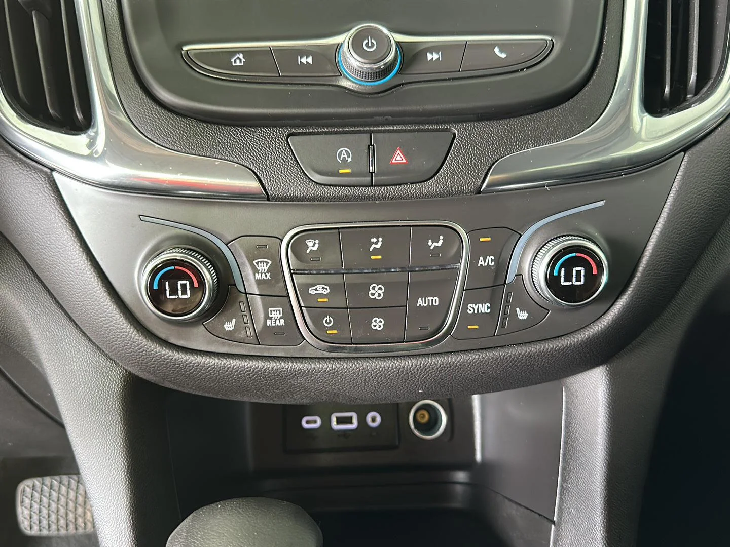 Used 2024 Mosaic Black Metallic Chevrolet LT image 17
