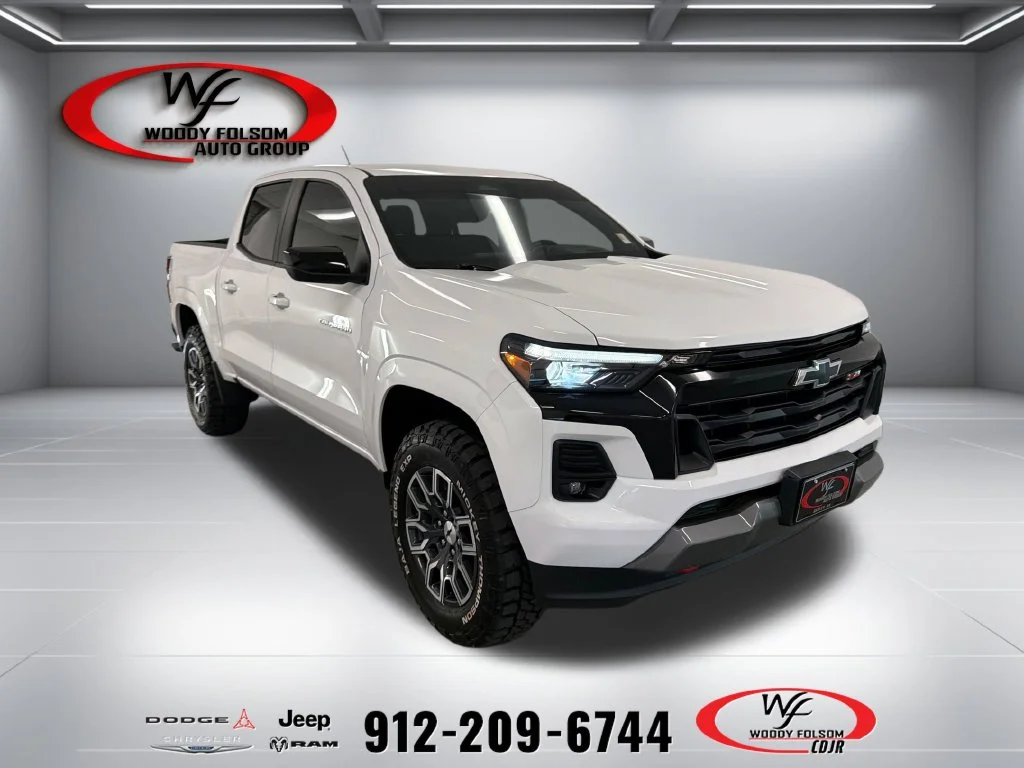 Used 2024 White Chevrolet Z71 image 1