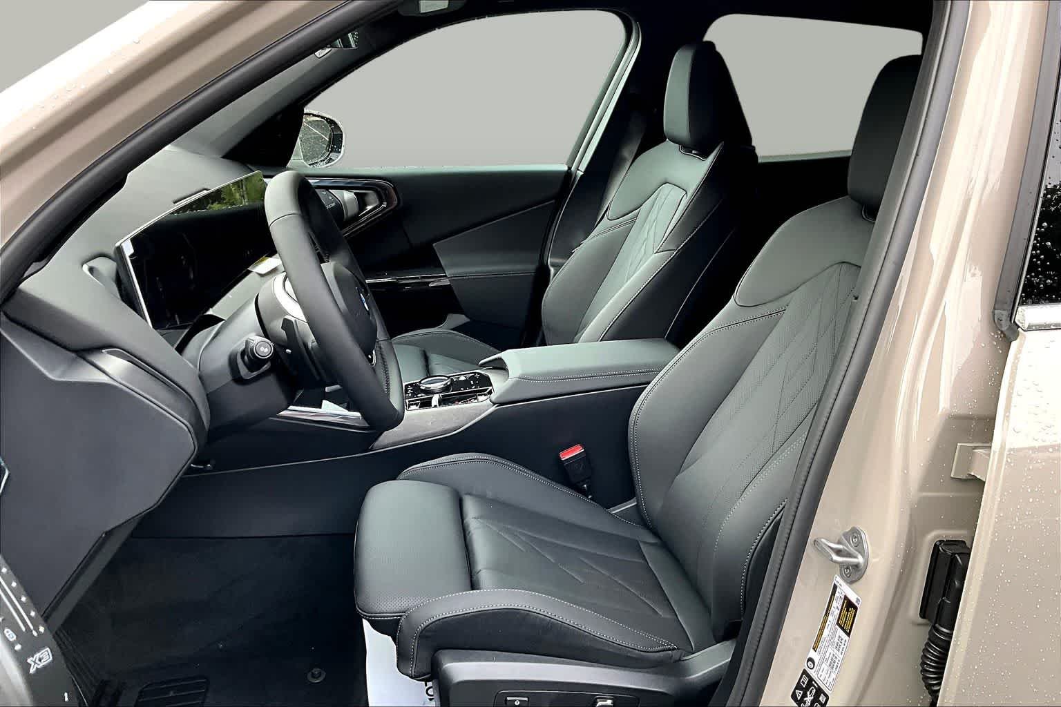 New 2026 Dune Grey Metallic BMW 30 xDrive image 9