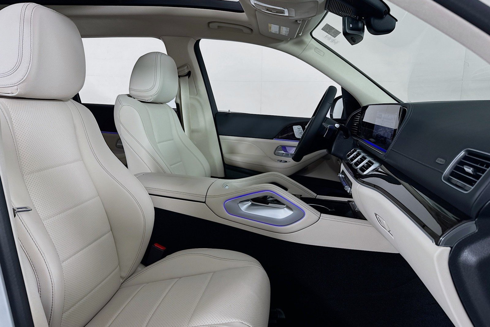 New 2026 Polar White Mercedes-Benz GLS 450 4MATIC® SUV image 6
