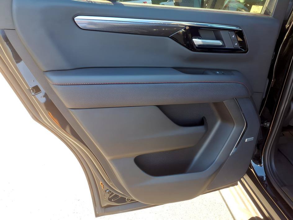 Used 2025 Black Chevrolet RST image 14