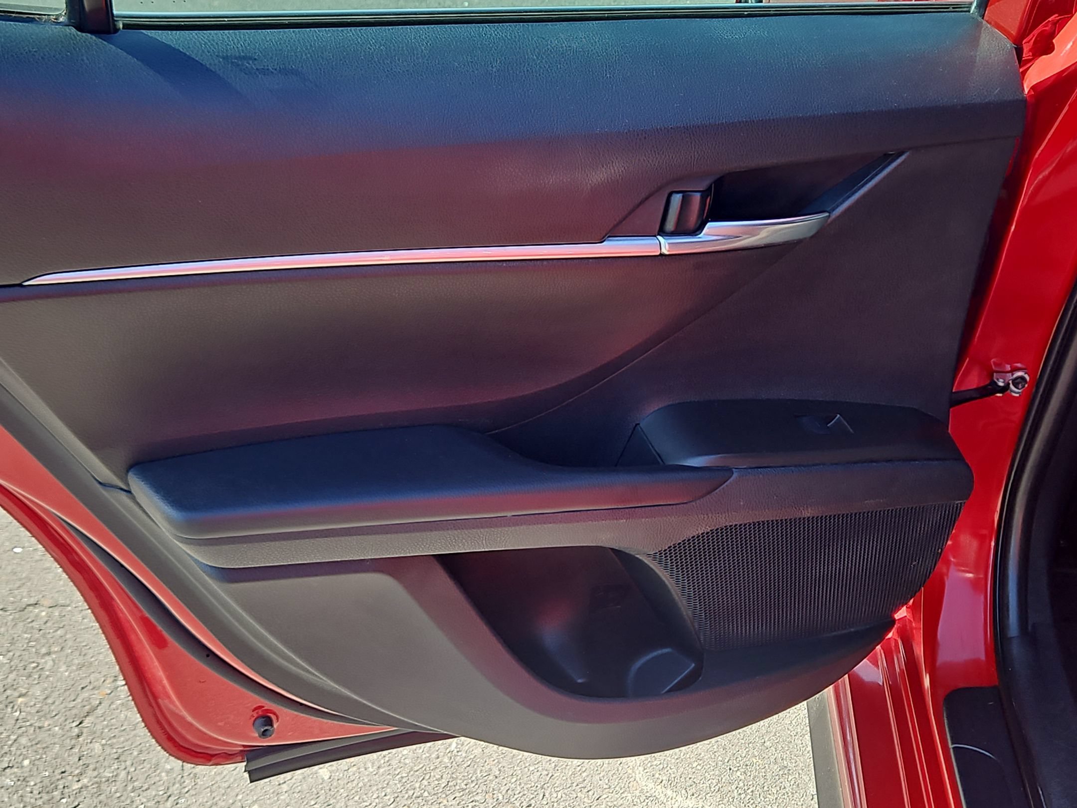 Used 2022 SUPERSONIC RED Toyota SE image 30