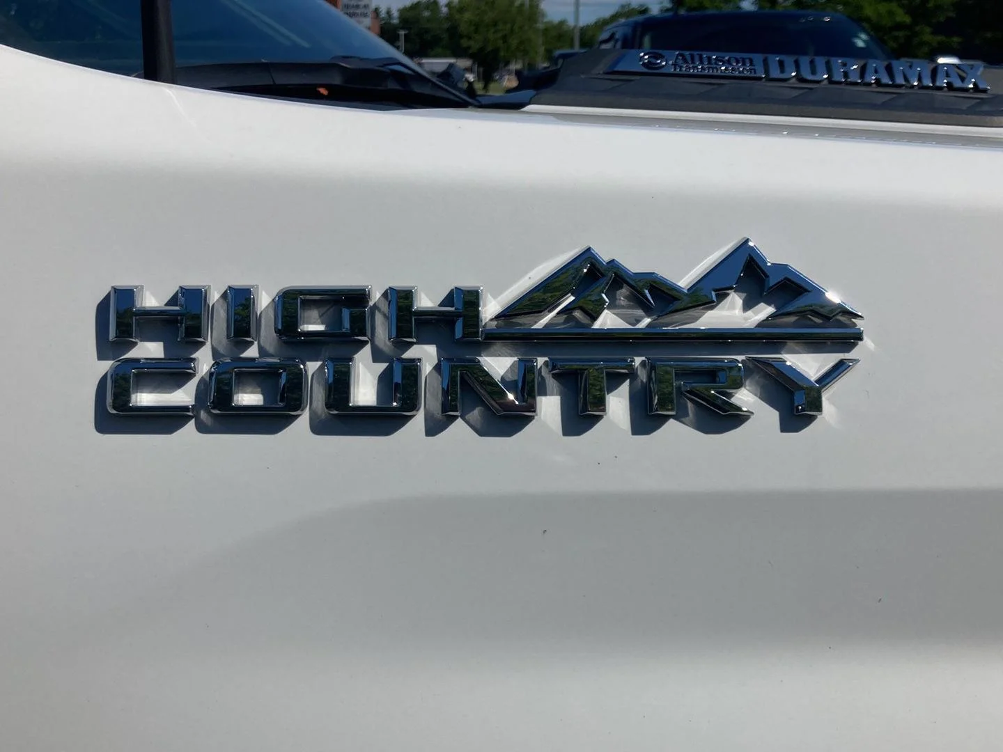 Used 2021 Summit White Chevrolet High Country image 15