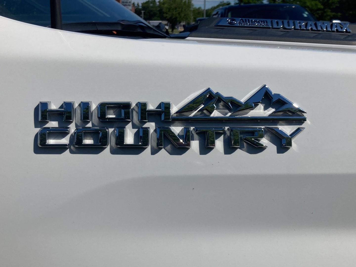 Used 2021 Summit White Chevrolet High Country image 15