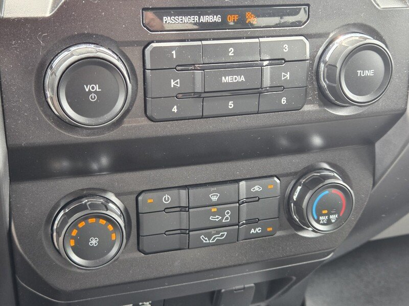 Used 2020 Oxford White FORD XLT 2WD SUPERCREW 5.5