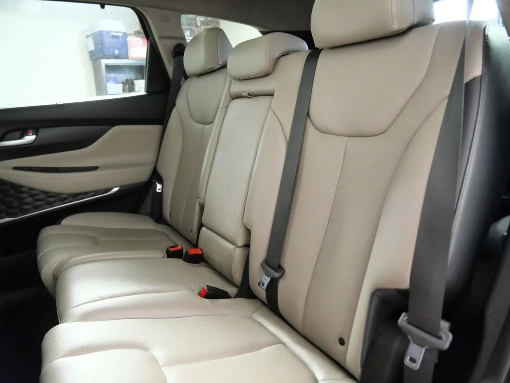 Used 2019 Red Hyundai Ultimate image 23