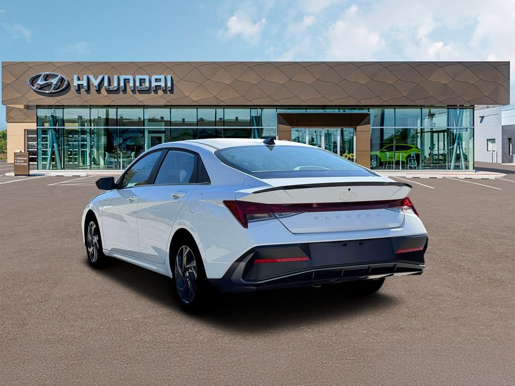 New 2026 White Hyundai SEL Sport image 5