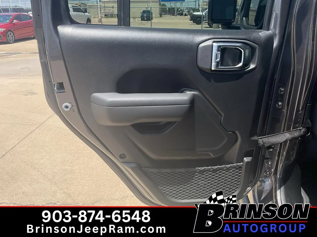Used 2026 Granite Crystal Metallic Clearcoat Jeep Willys image 14