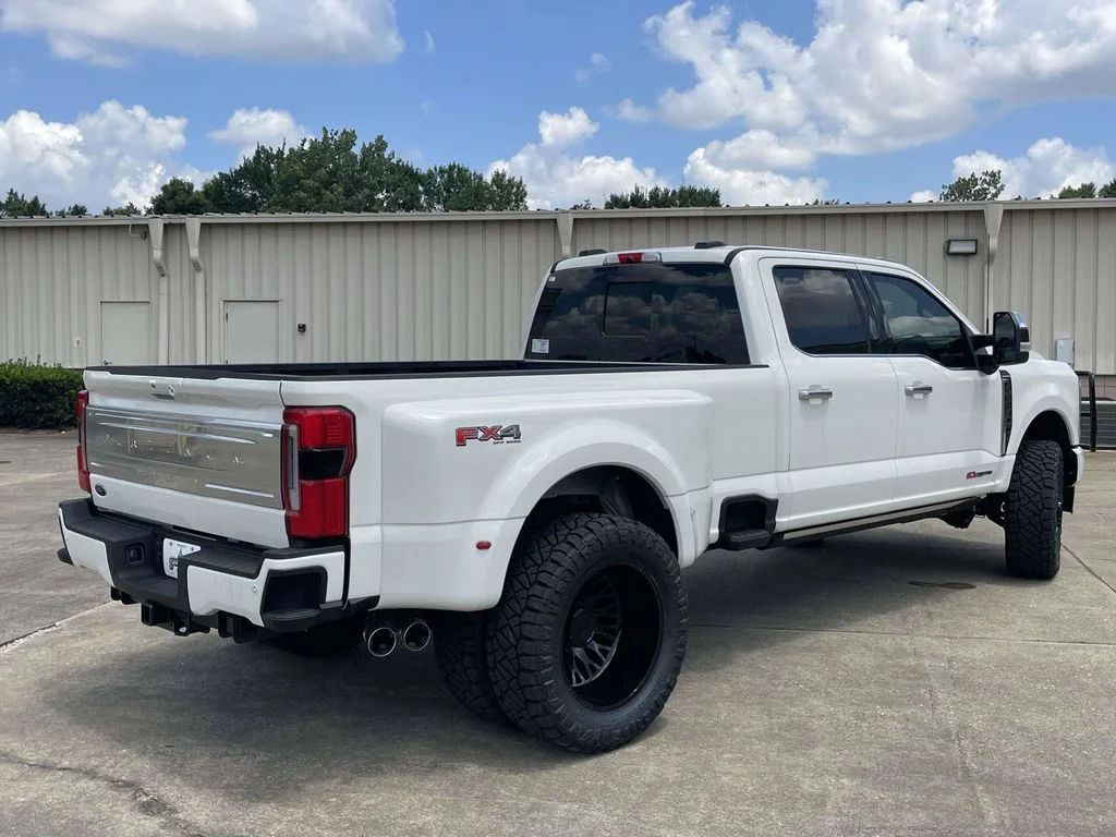 New 2026 White Ford Platinum image 3