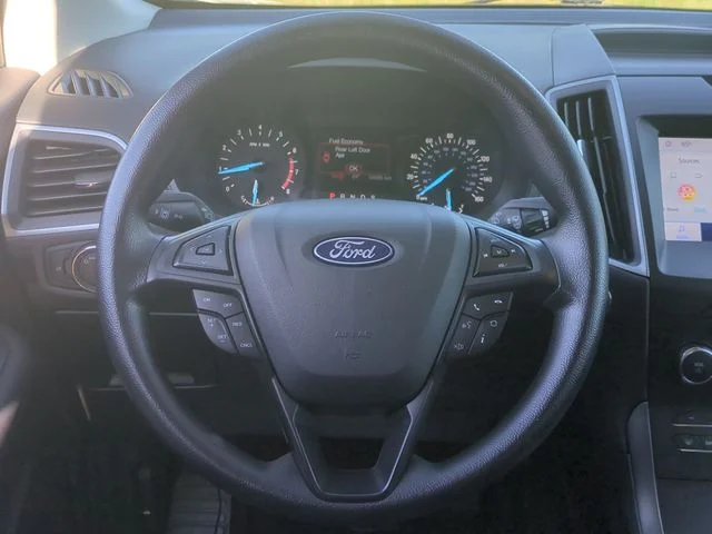 Used 2020 White Ford SE image 31
