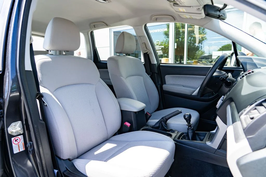 Used 2017 Gray Subaru 2.5i image 26