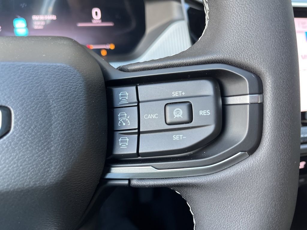 New 2026 Sting-Gray Clearcoat Jeep Laredo image 33