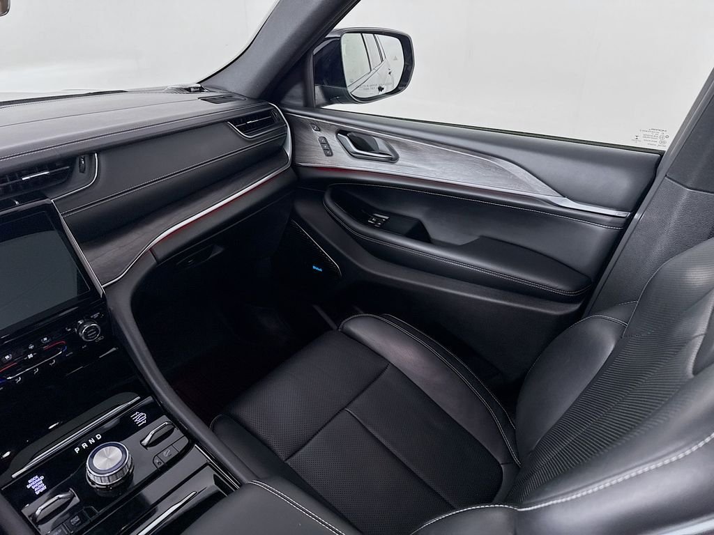 Used 2021 Black Jeep Overland image 25