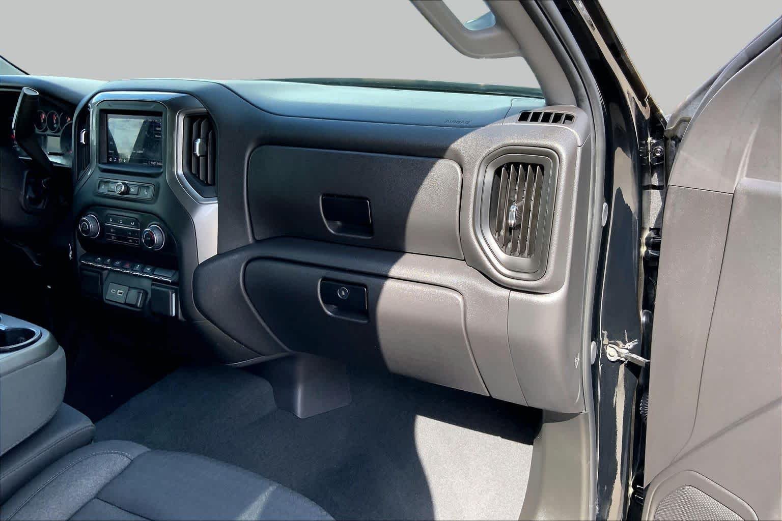 Used 2025 Black Chevrolet Custom image 18