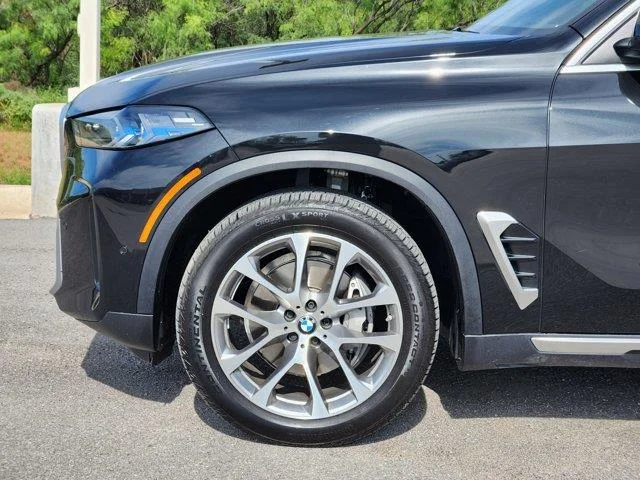 Used 2026 Black Sapphire BMW sDrive40i 4x2 Sports Activity Vehicle image 8
