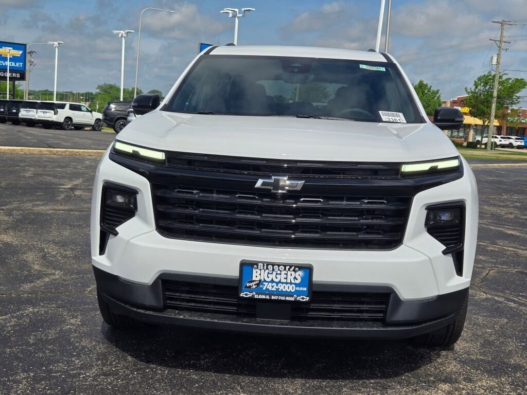 New 2026 Summit White Chevrolet LT image 2