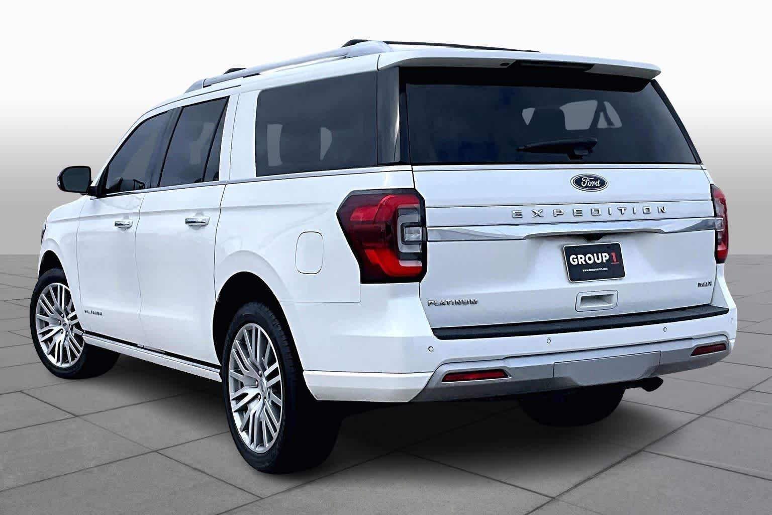 Used 2023 Star White Metallic Tri-Coat Ford Platinum image 24