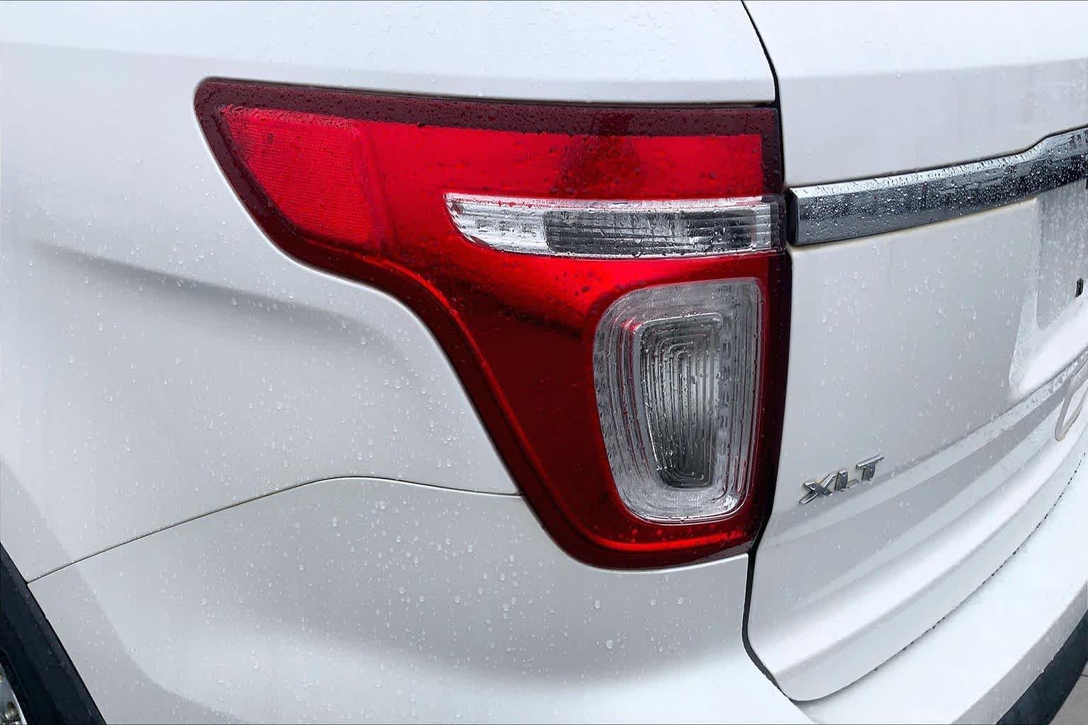 Used 2012 White Platinum Metallic Tri-coat Ford XLT image 26