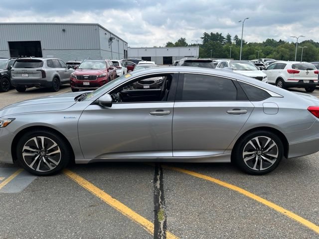 Certified Used 2020 Lunar Silver Metallic Honda Touring image 6