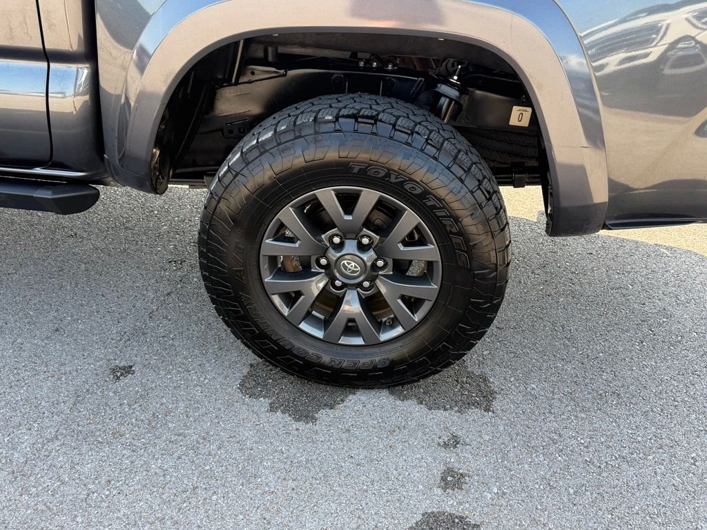 Used 2021 Magnetic Gray Metallic Toyota SR5 image 39