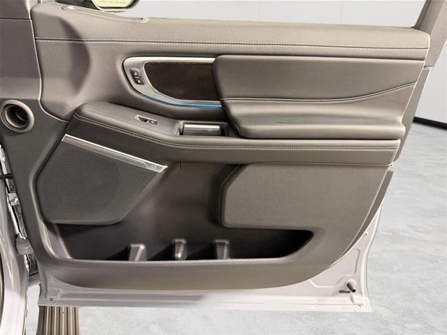 New 2026 Glacier Gray Metallic Tri-Coat Ford Platinum® image 70