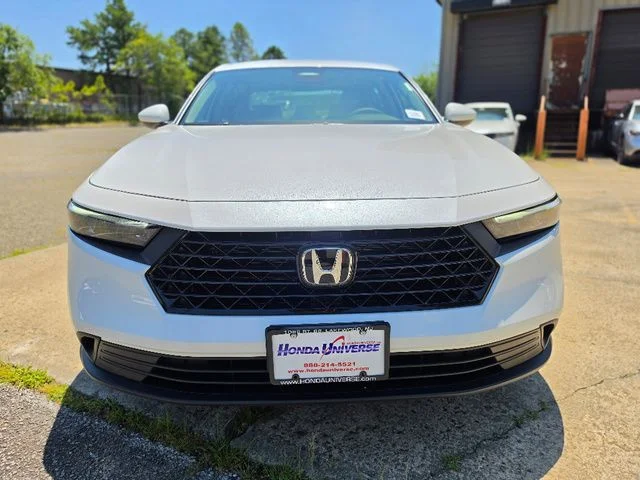 New 2026 Platinum White Pearl Honda LX image 2