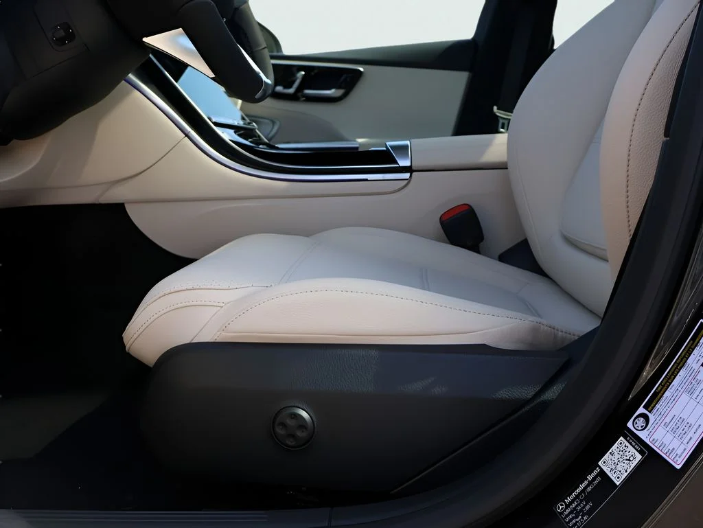 New 2026 Graphite Grey Metallic Mercedes-Benz C 300 image 37