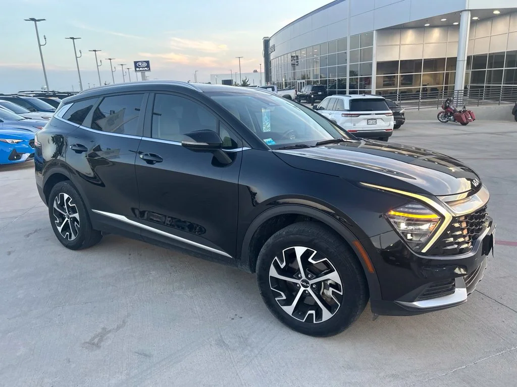 Used 2025 Black Kia EX image 2