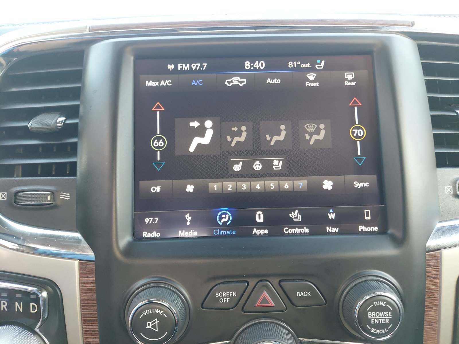 Used 2018 Delmonico Red Pearlcoat Ram Laramie image 18