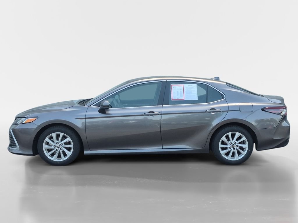 2023 Toyota Camry LE - Photo 7