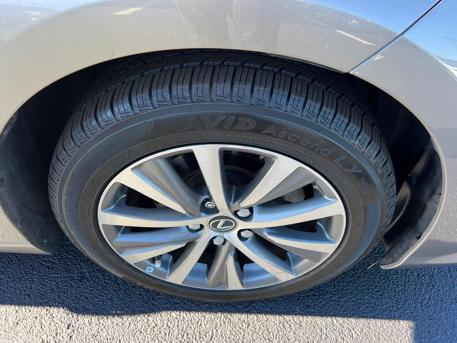 Used 2019 Atomic Silver Lexus ES 350 image 12