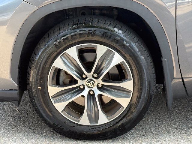 Used 2023 Gray Toyota XLE image 6