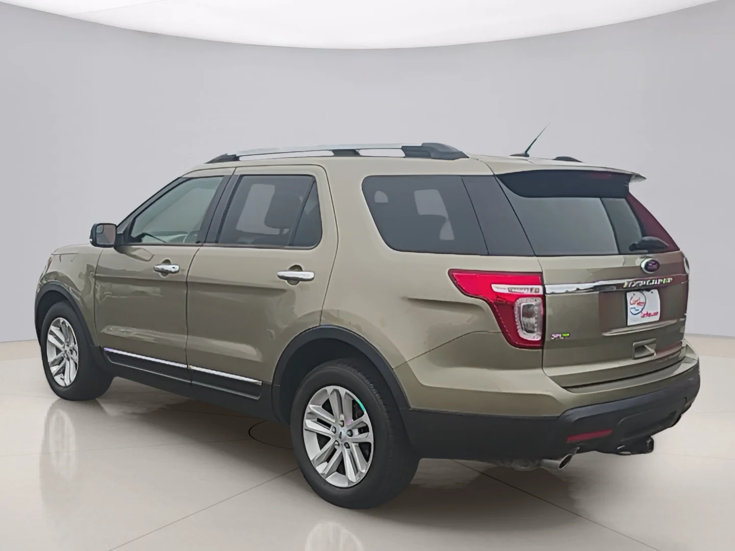 Used 2013 Gold Ford XLT image 3