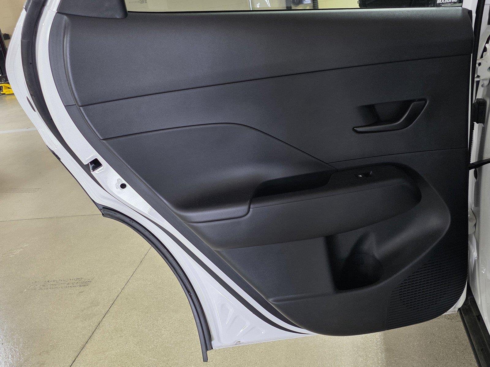 Certified Used 2026 Atlas White Hyundai SEL Sport image 10