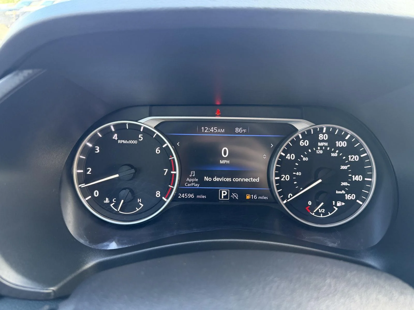 Used 2025 Aspen White/Super Black Nissan SR image 10