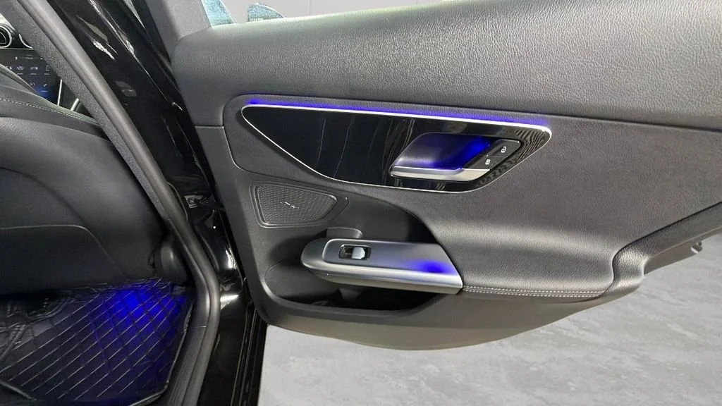 Used 2024 Black Mercedes-Benz C 300 image 33