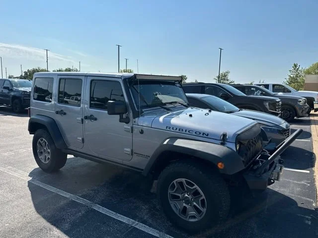 Used 2015 Silver Jeep Rubicon image 3