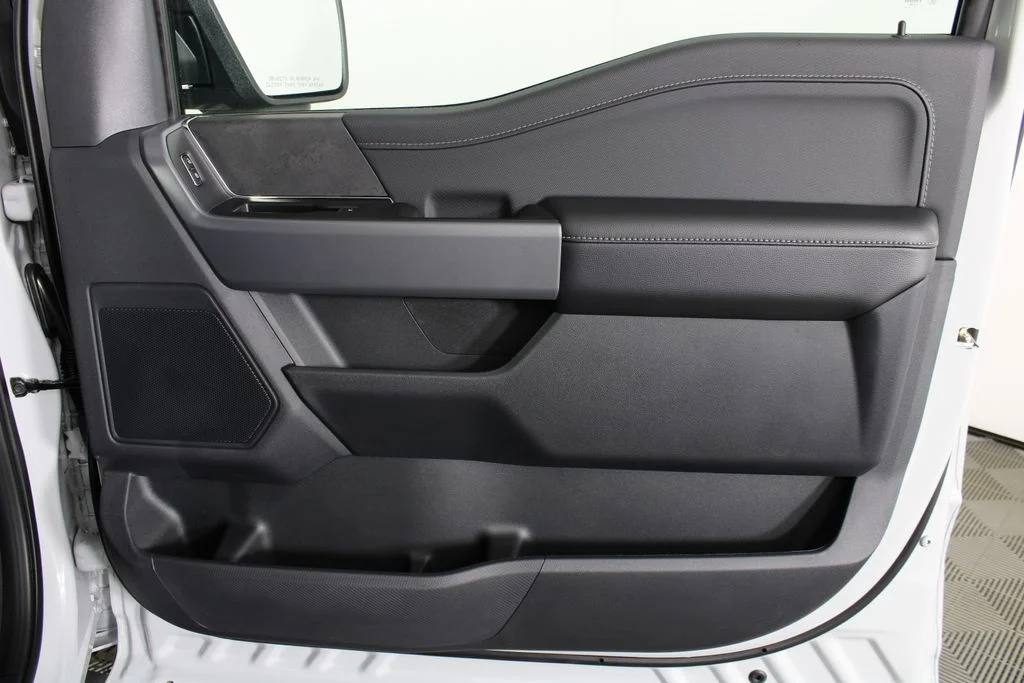 New 2026 Avalanche Ford XLT image 8
