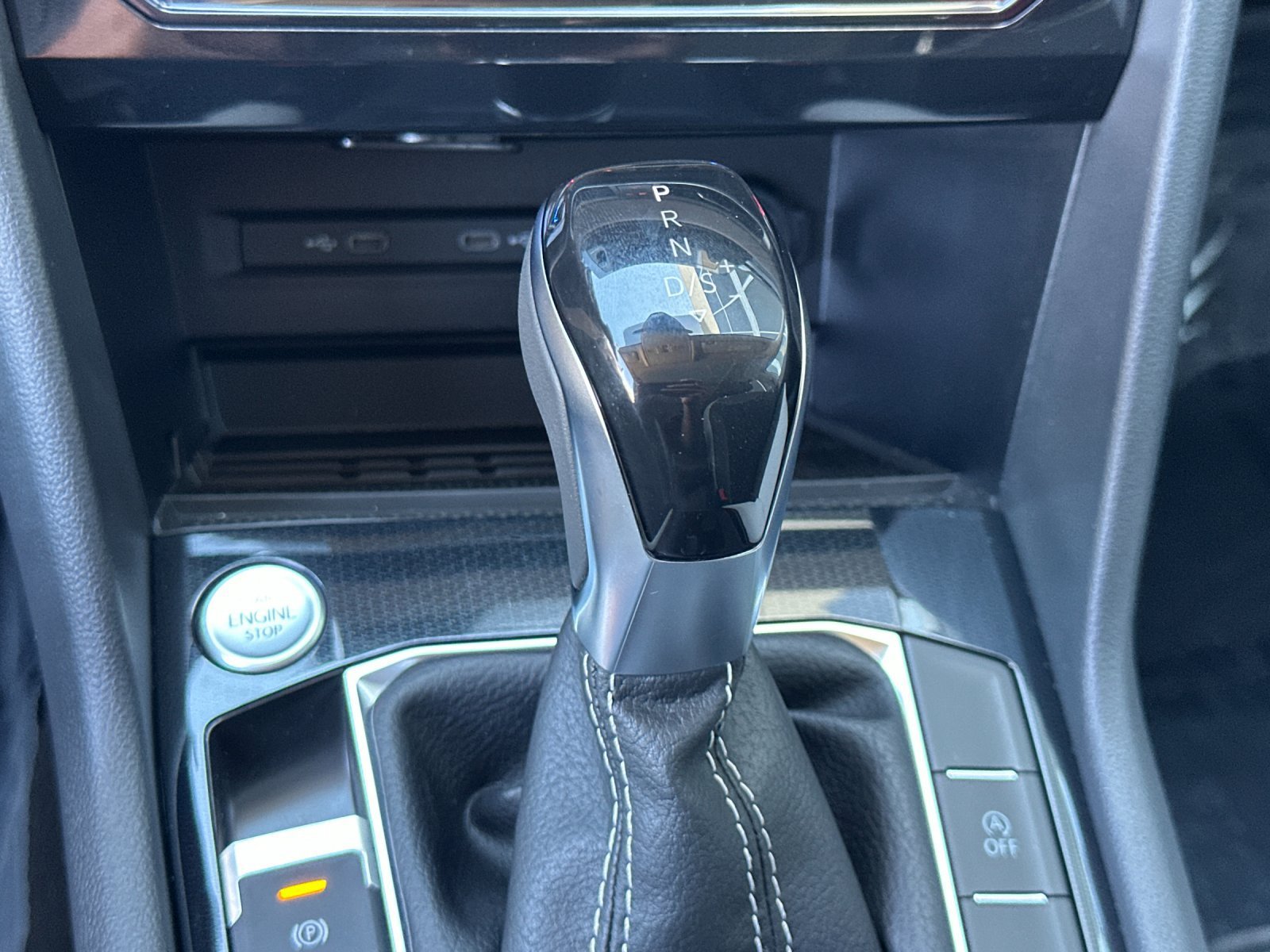 New 2026 Pure White Volkswagen SE image 19