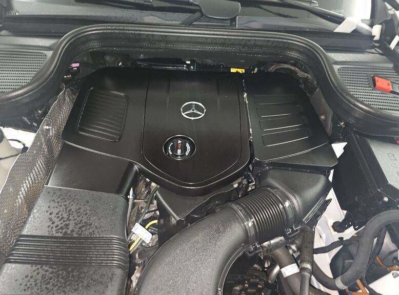 Used 2025 Polar White Mercedes-Benz GLE 350 image 5