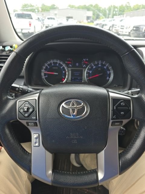 Used 2018 Barcelona Red Metallic Toyota SR5 image 9