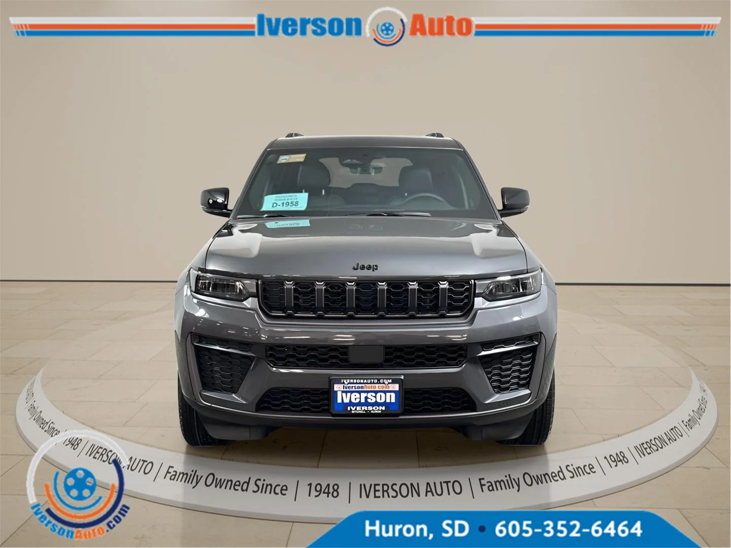 New 2026 Baltic Gray Metallic Clear-Coat Exterior Paint Jeep Laredo Altitude image 3