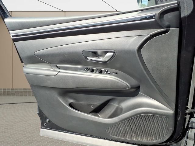 Used 2023 Black Hyundai SEL image 25